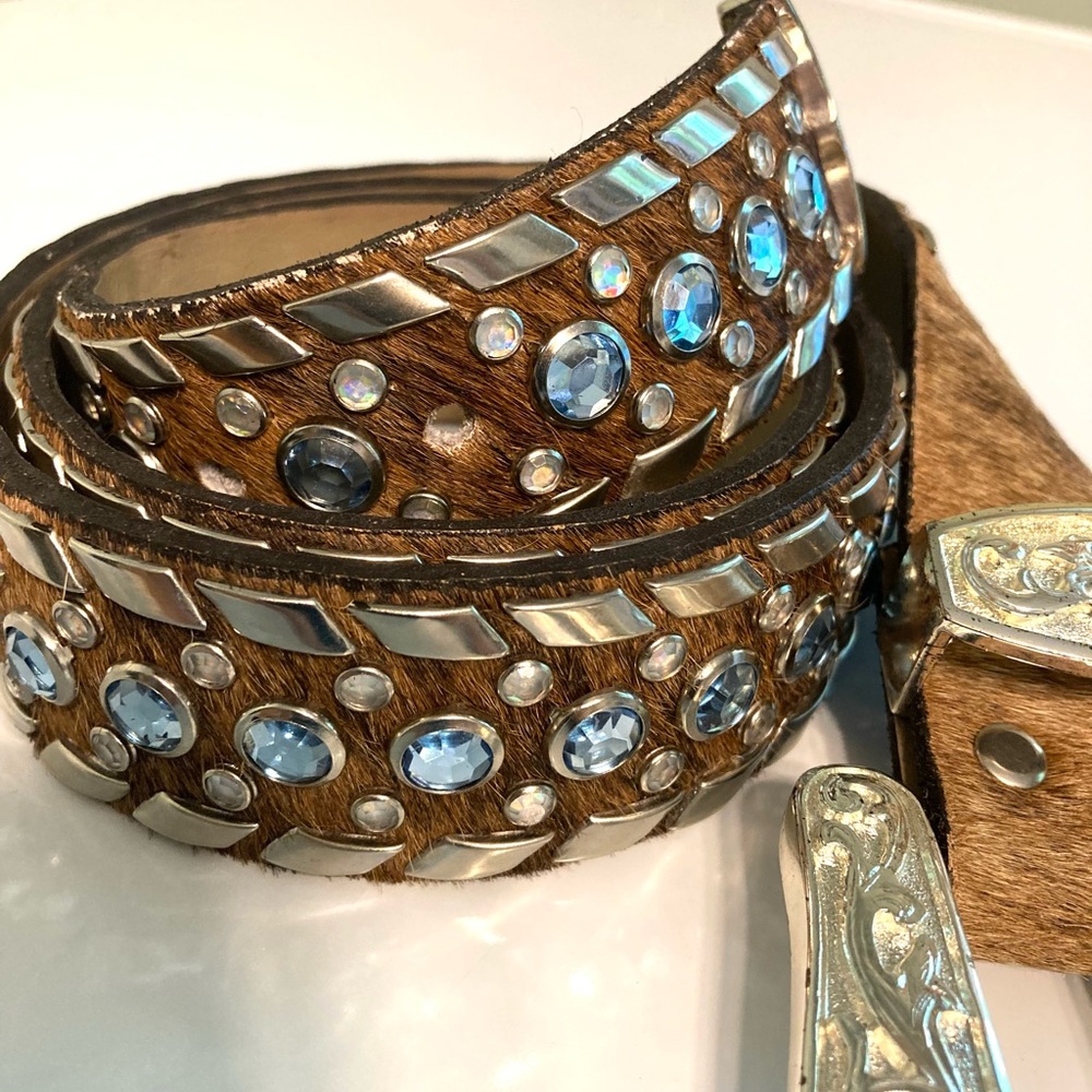 Ornate Vintage, Chambers Cowhide Belt with Rhinestones and silver-tone accents - Picture 2 of 7